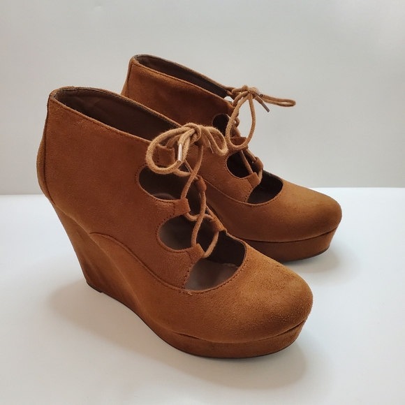 Y•Not? Camel Lace Up Platform Wedge Sz 8.5 - Picture 3 of 14